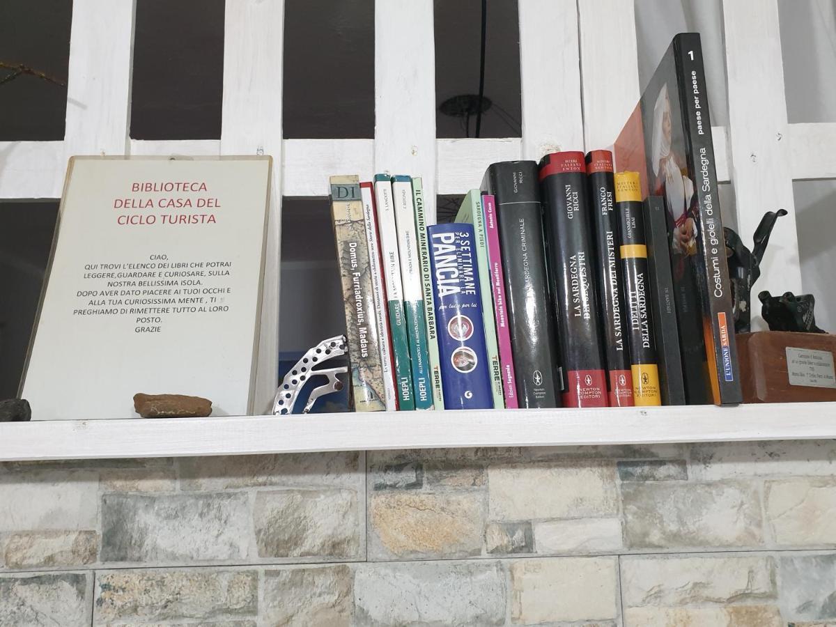Casa Del Cicloturista Apartman Santadi Kültér fotó