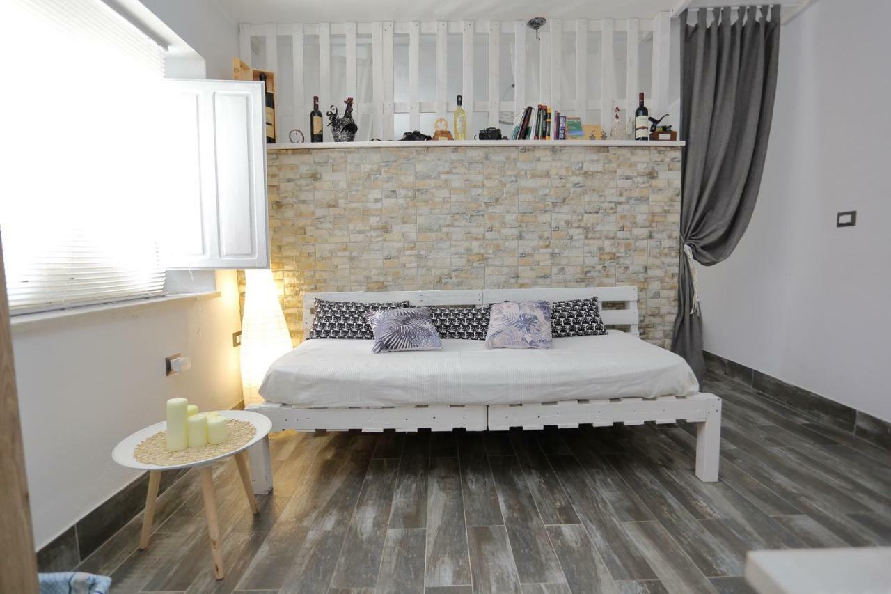 Casa Del Cicloturista Apartman Santadi Kültér fotó